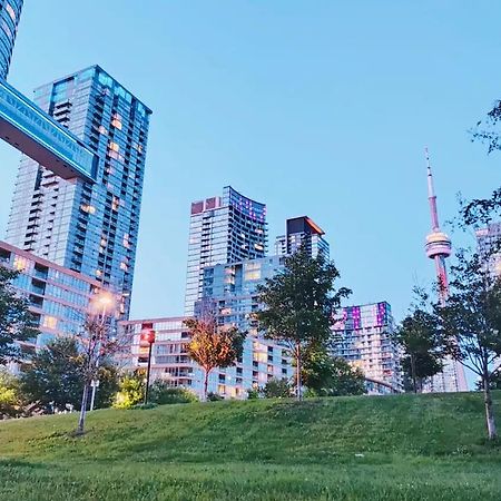 Upscale Downtown Toronto Condos By Cn Tower Esterno foto