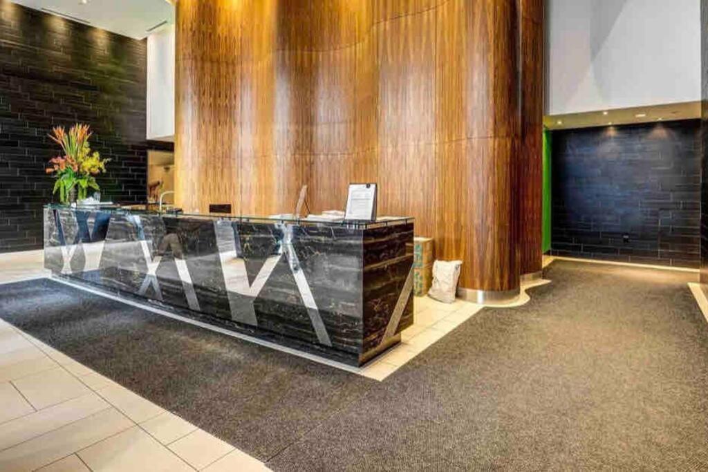 Upscale Downtown Toronto Condos By Cn Tower Esterno foto