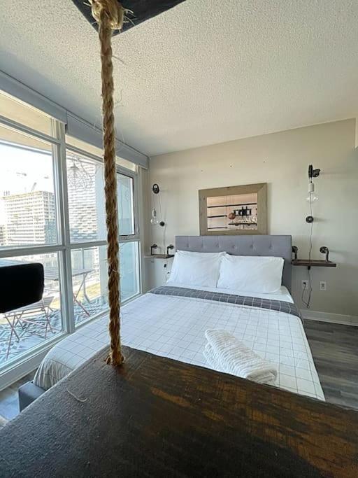 Upscale Downtown Toronto Condos By Cn Tower Esterno foto