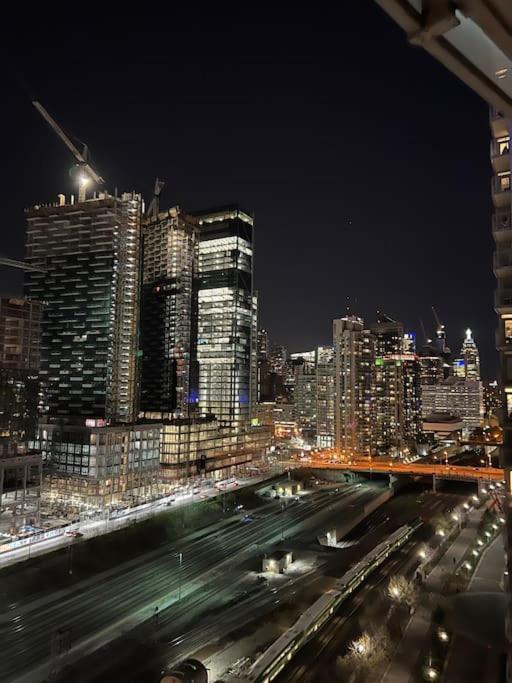 Upscale Downtown Toronto Condos By Cn Tower Esterno foto